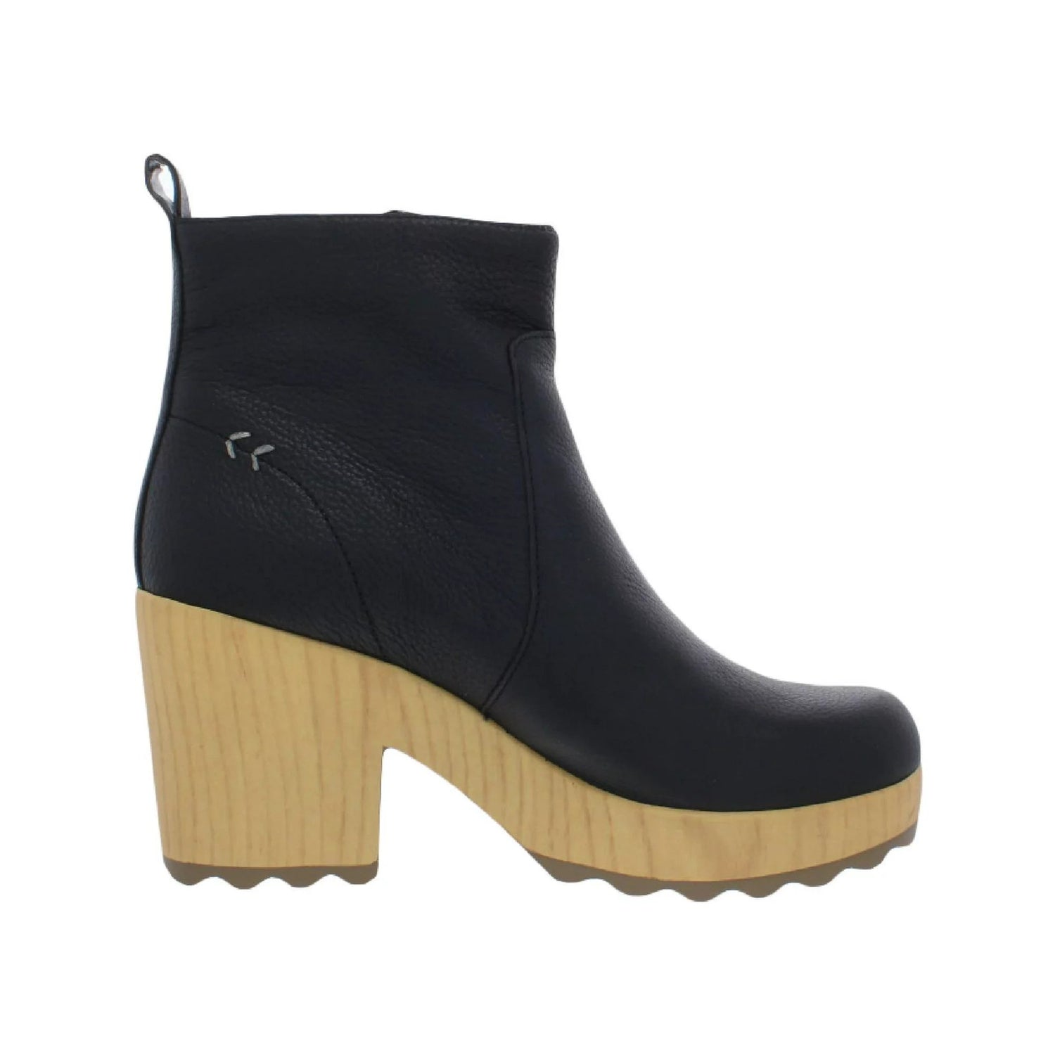 Naturalizer Women's Win Over Booties