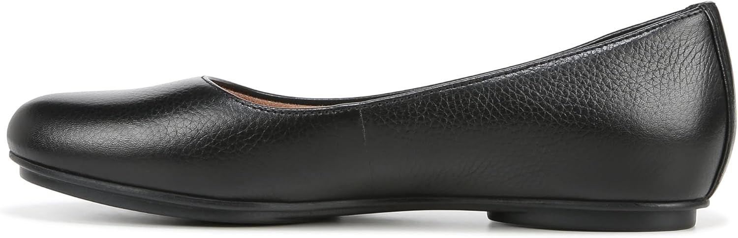 Naturalizer Women's Maxwell Round Toe Slip-On Ballet Flats