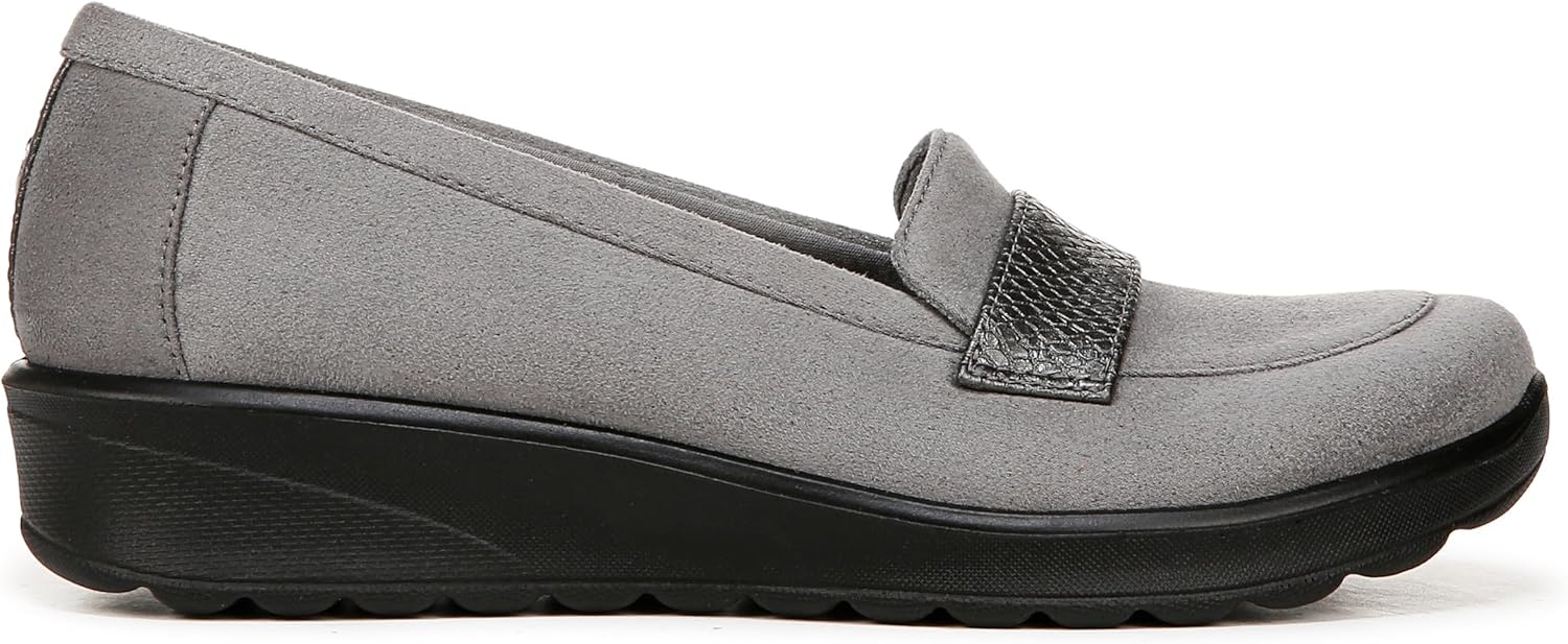 Bzees Women's Gamma 2 Slip On Loafer