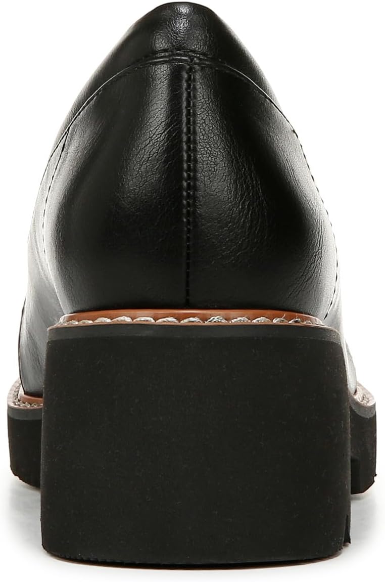 Naturalizer Women's Committed Lug Loafer