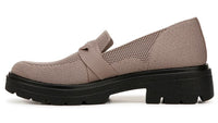 BZees Women's Muse Bow Loafer