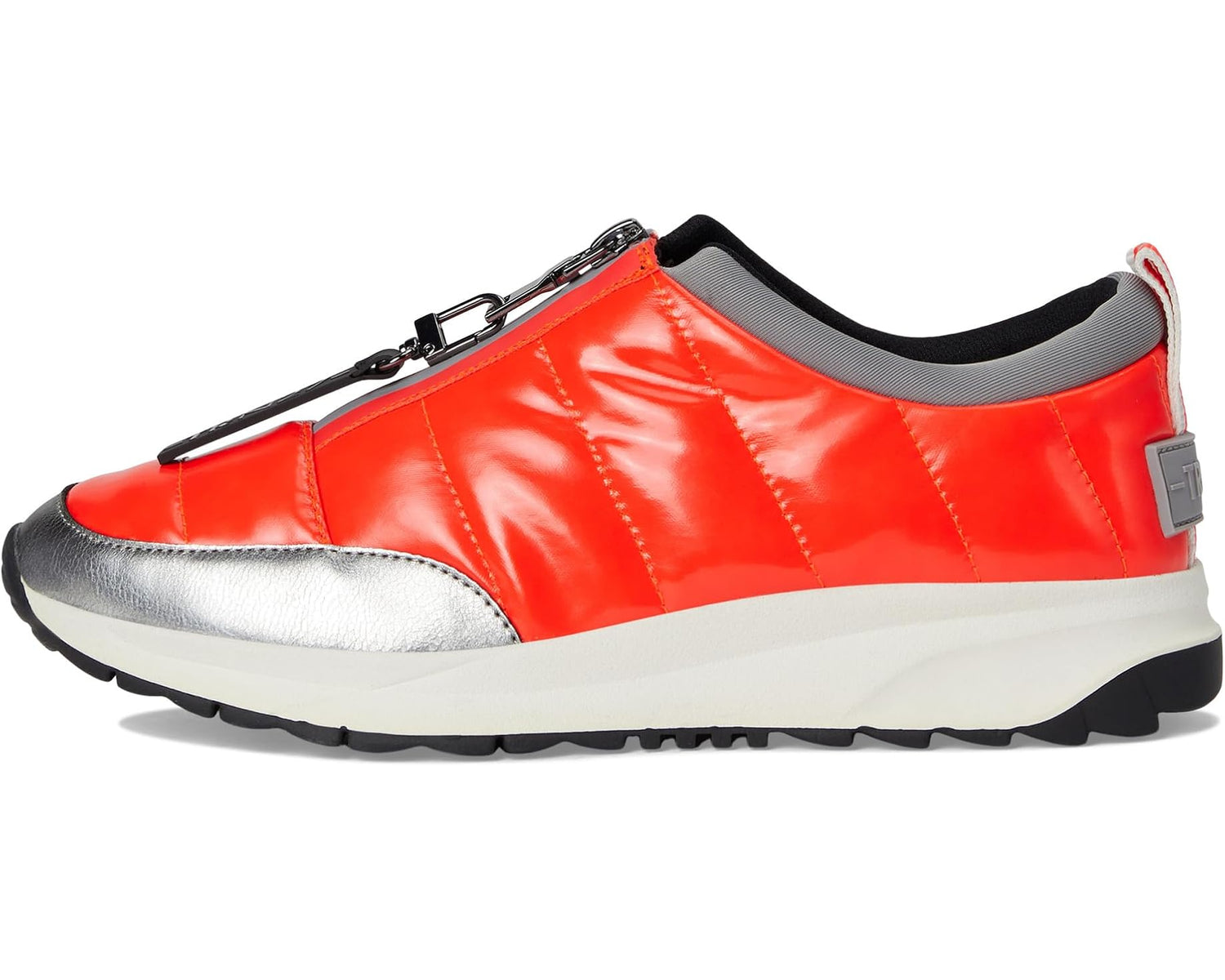 Naturalizer Women's Think Royln Low-Breakaway Water Repellent Sneaker