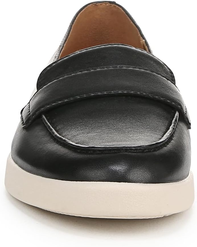 Naturalizer Women's Karis Loafer