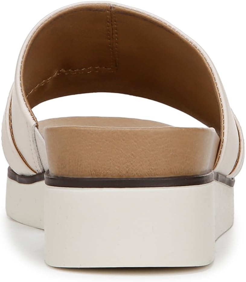 LifeStride Women's Genevieve Flat Sandal