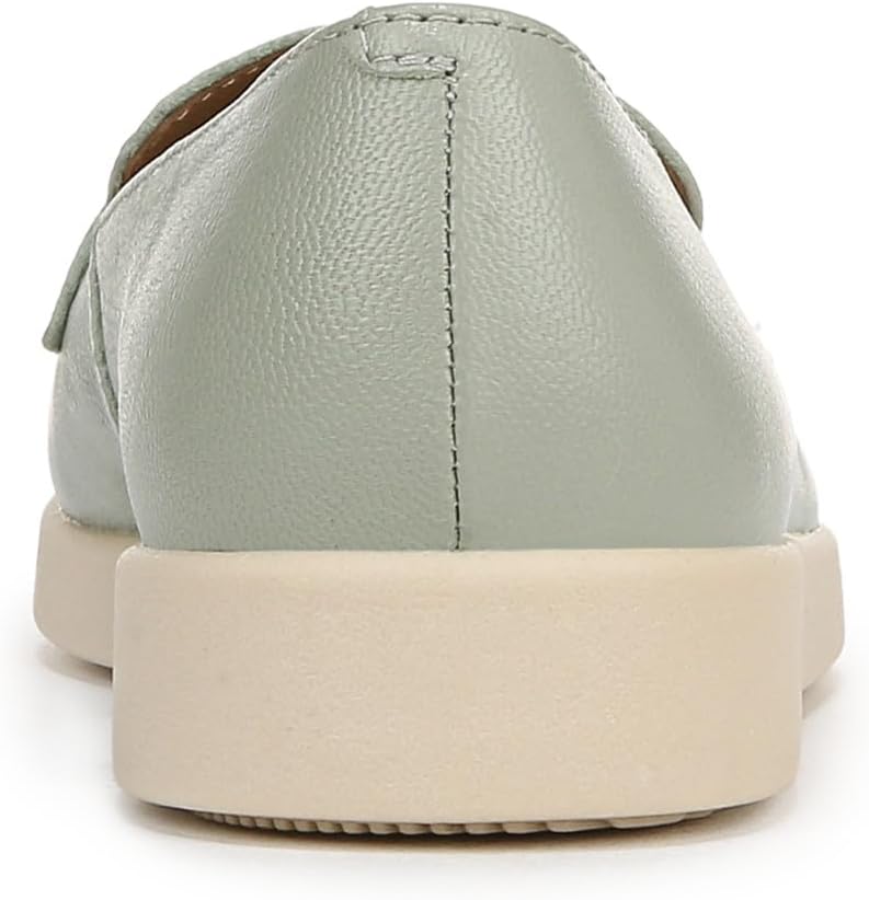 Naturalizer Women's Karis Loafer