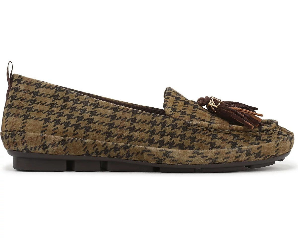 Naturalizer Women's Betsy Tassel Driving Style Loafer