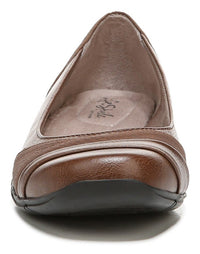 LifeStride Women's Dig Flats