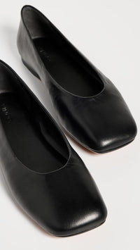 Vince Leah Women's Flats NW/OB