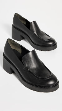 Vince Women's Rowe Lug Loafers NW/OB