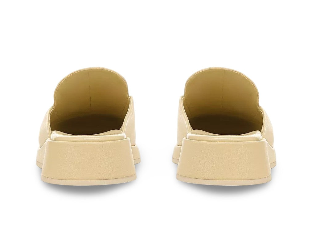 Vince Raquel Women's Clogs NW/OB