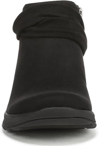 BZees Women's Gemma Ankle Booties NW/OB