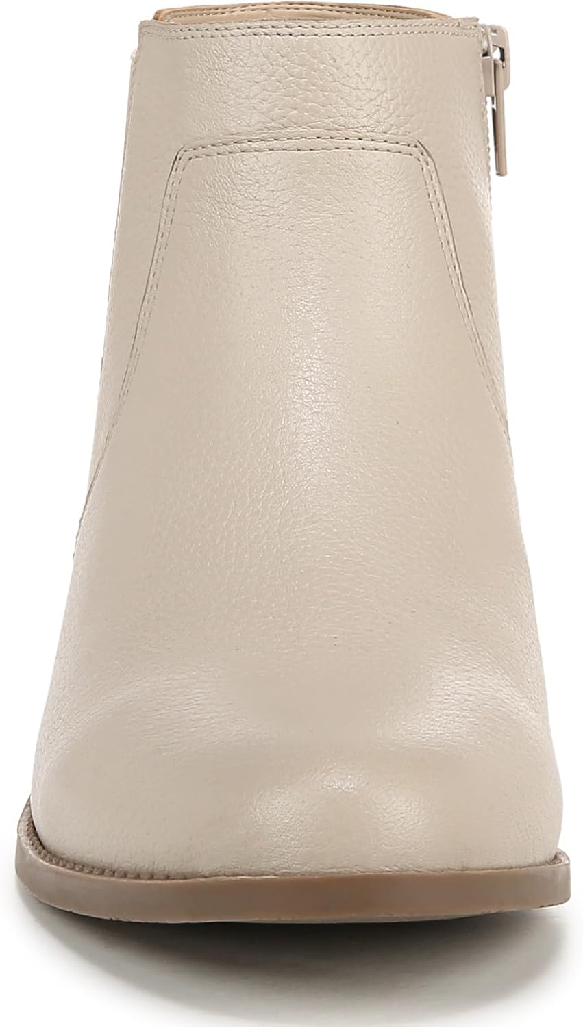 Vionic Women's Finn Boots NW/OB