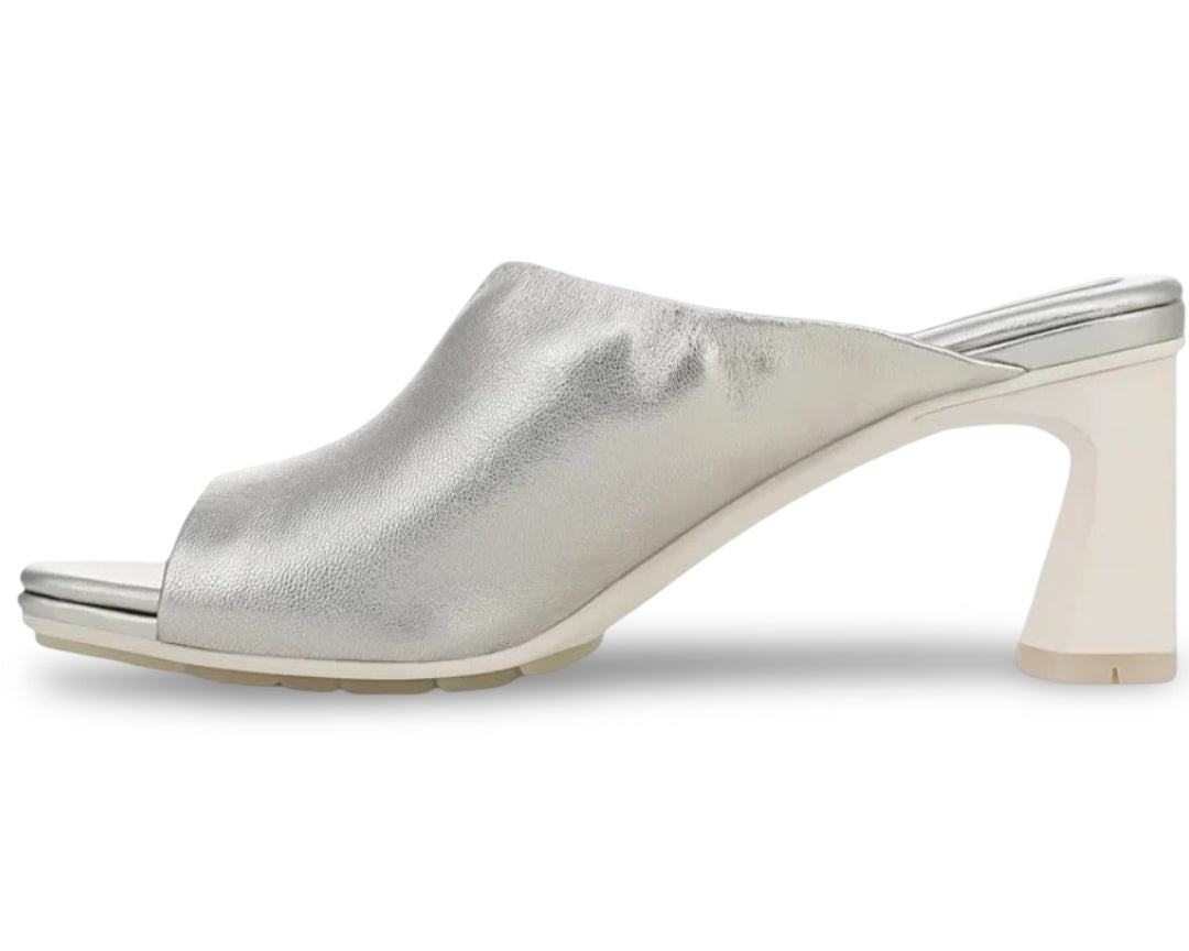 Naturalizer Women's Game Changer High Slide Sandal NW/OB