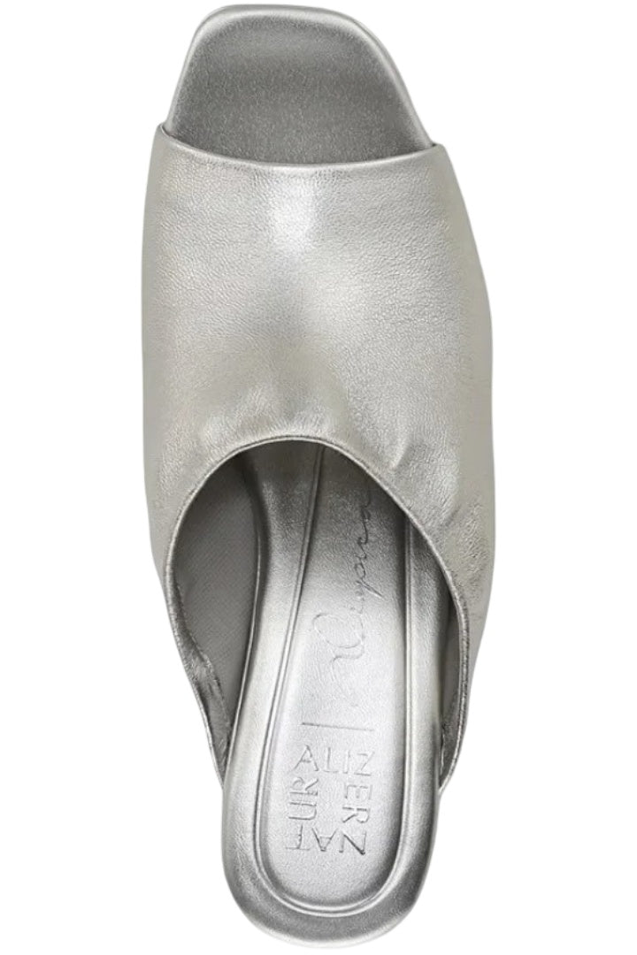 Naturalizer Women's Game Changer High Slide Sandal NW/OB