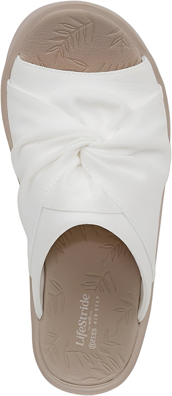 Bzees Women's Smile 3 Wedge Sandals NW/OB