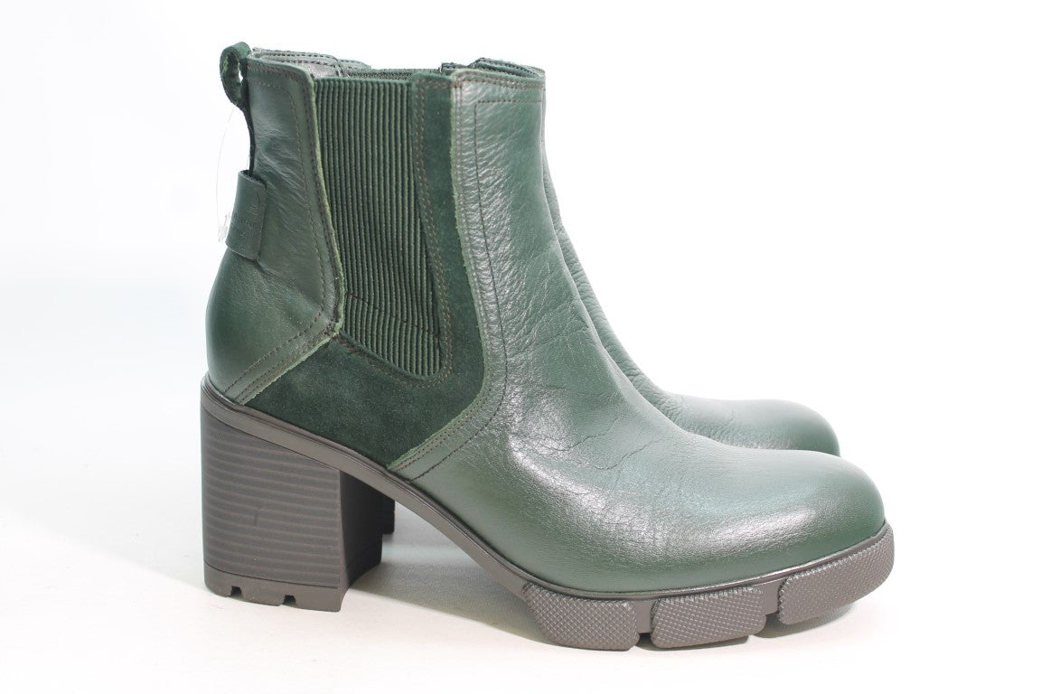 Naturalizer Mindy Women's Boots Floor Sample