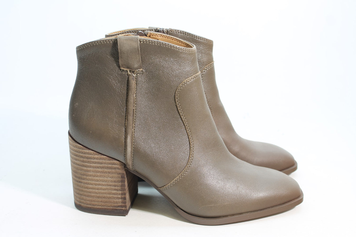 Vionic Regan Women's Boots, Floor Sample