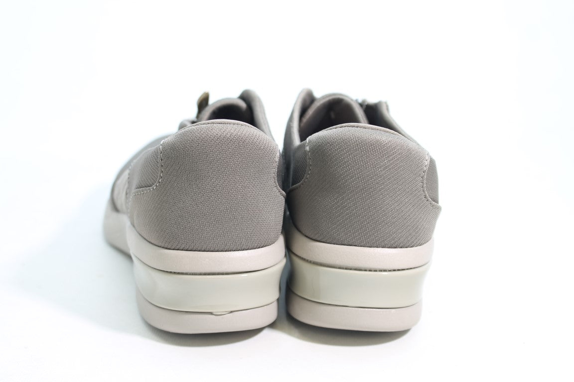Bzees Florence Women's Sneakers Floor Sample