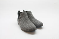 Dark Shadow Grey