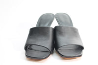 Vince Women's Pia Sandals Floor Sample