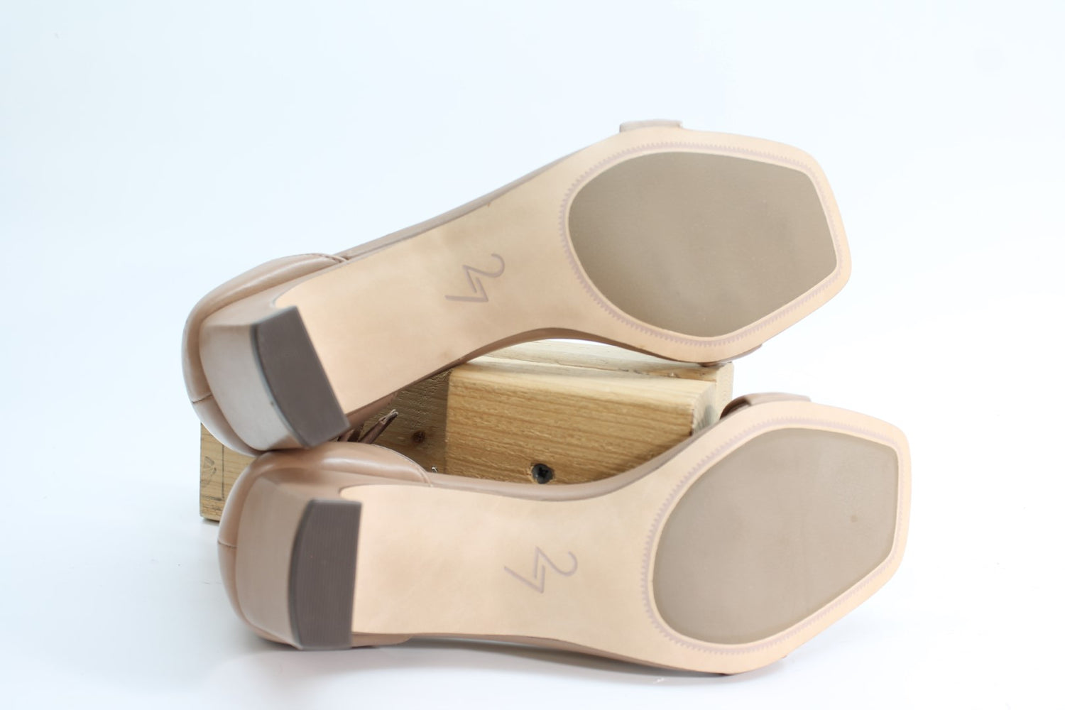 Naturalizer Iriss Women's Sandals Floor Sample