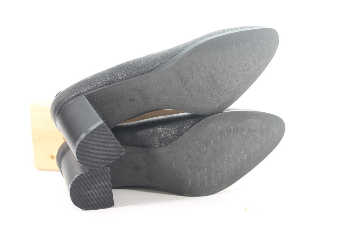 Zodiac Women's Gloria Heels Floor Sample