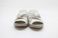 BZees Women's Smile Wedge Sandals Floor Sample