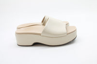 Vionic Plateau Trista Women's Sandal Floor Sample