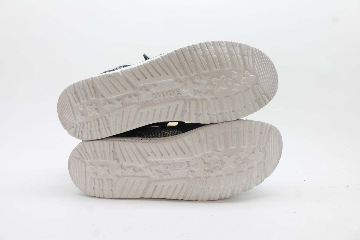 Hey Dude Women's Wally Hawk Slip on Sneaker Preowned4