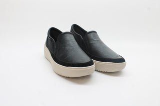 Vionic Women's Kearny Slip-On Sneakers Floor Sample