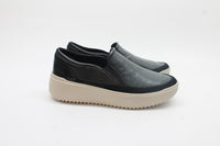 Vionic Women's Kearny Slip-On Sneakers Floor Sample