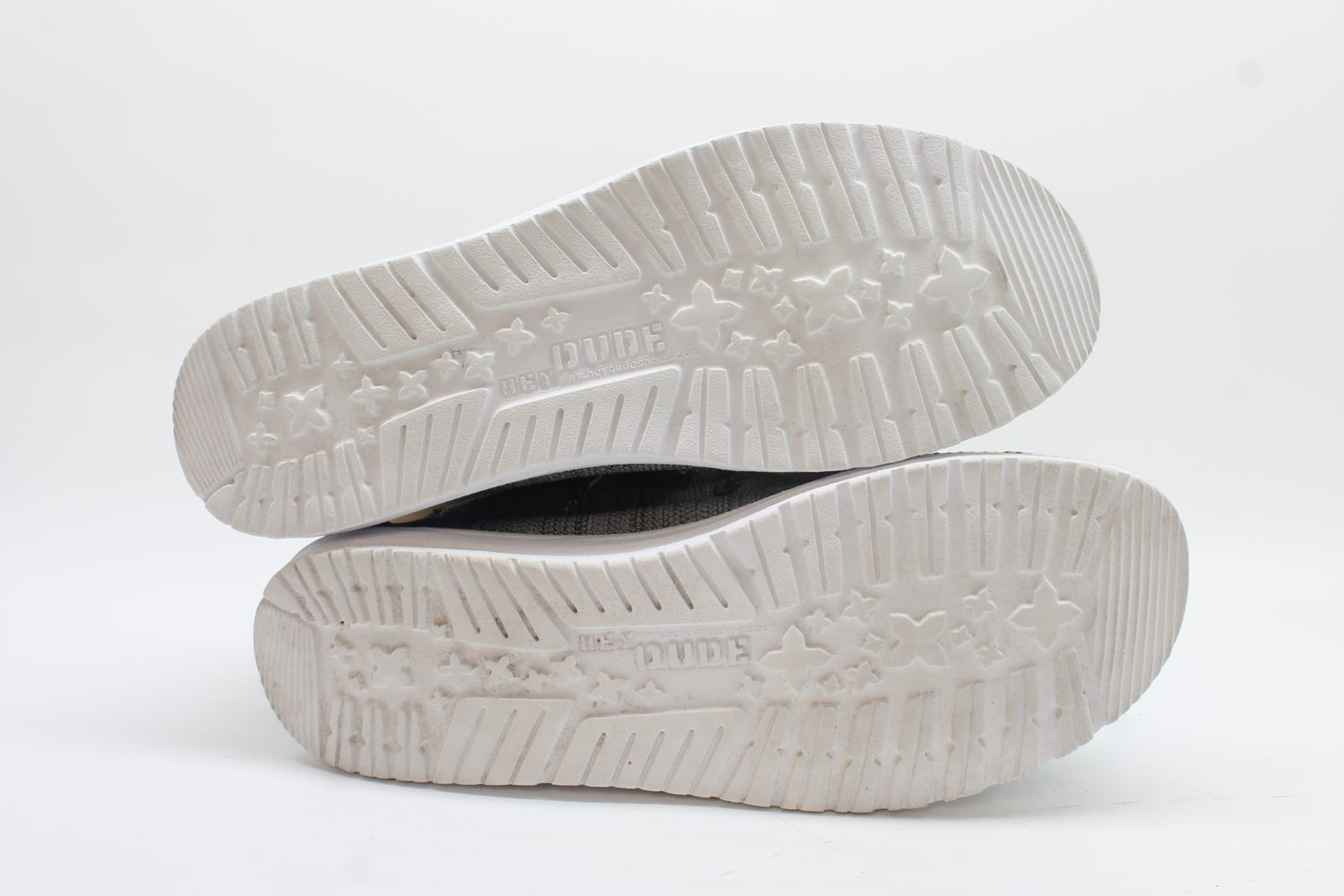 Hey Dude Men's Wally Sneaker, Floor Sample