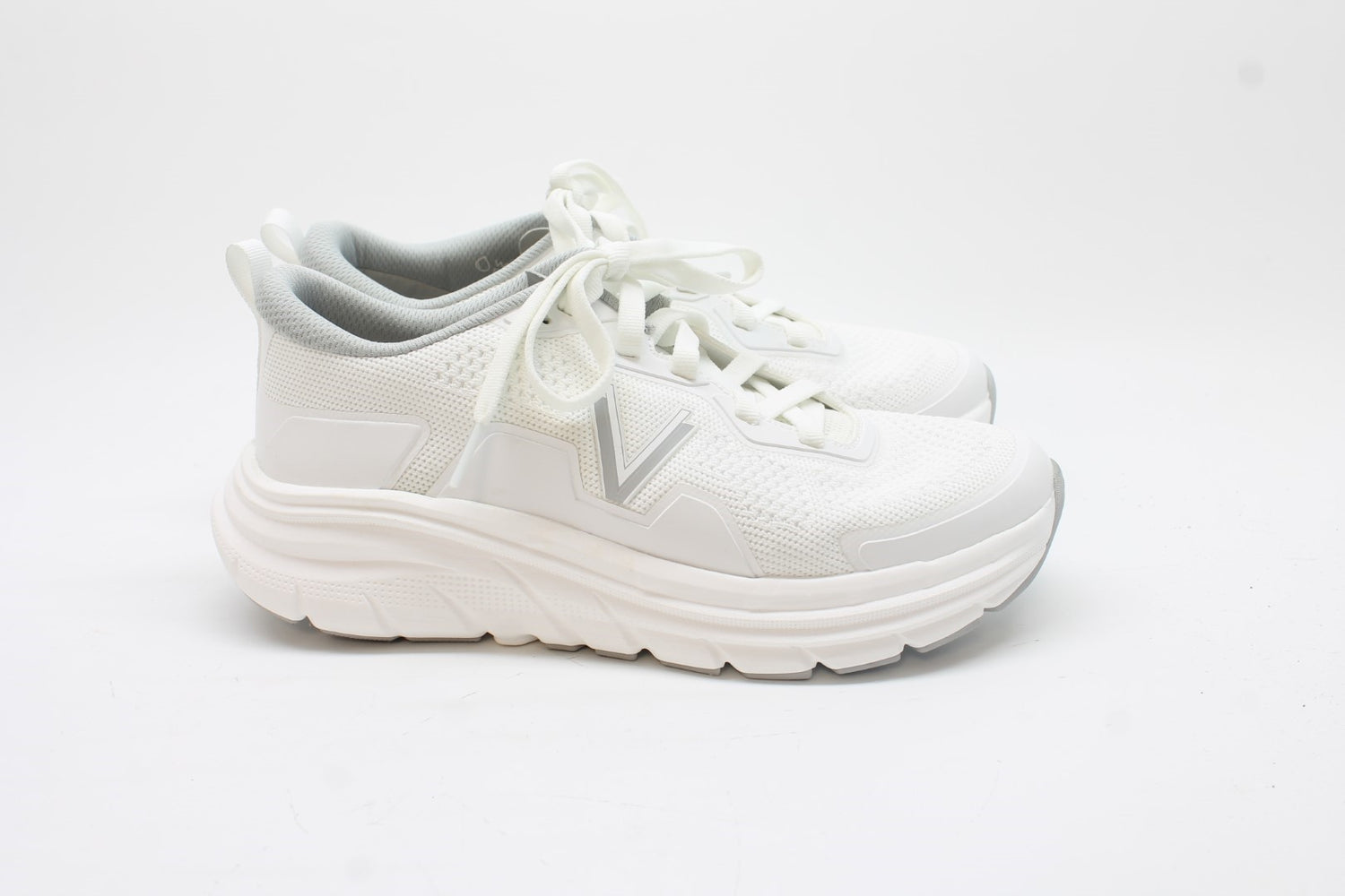 Vionic Women's Walk Max Lace Up Sneakers Floor Sample