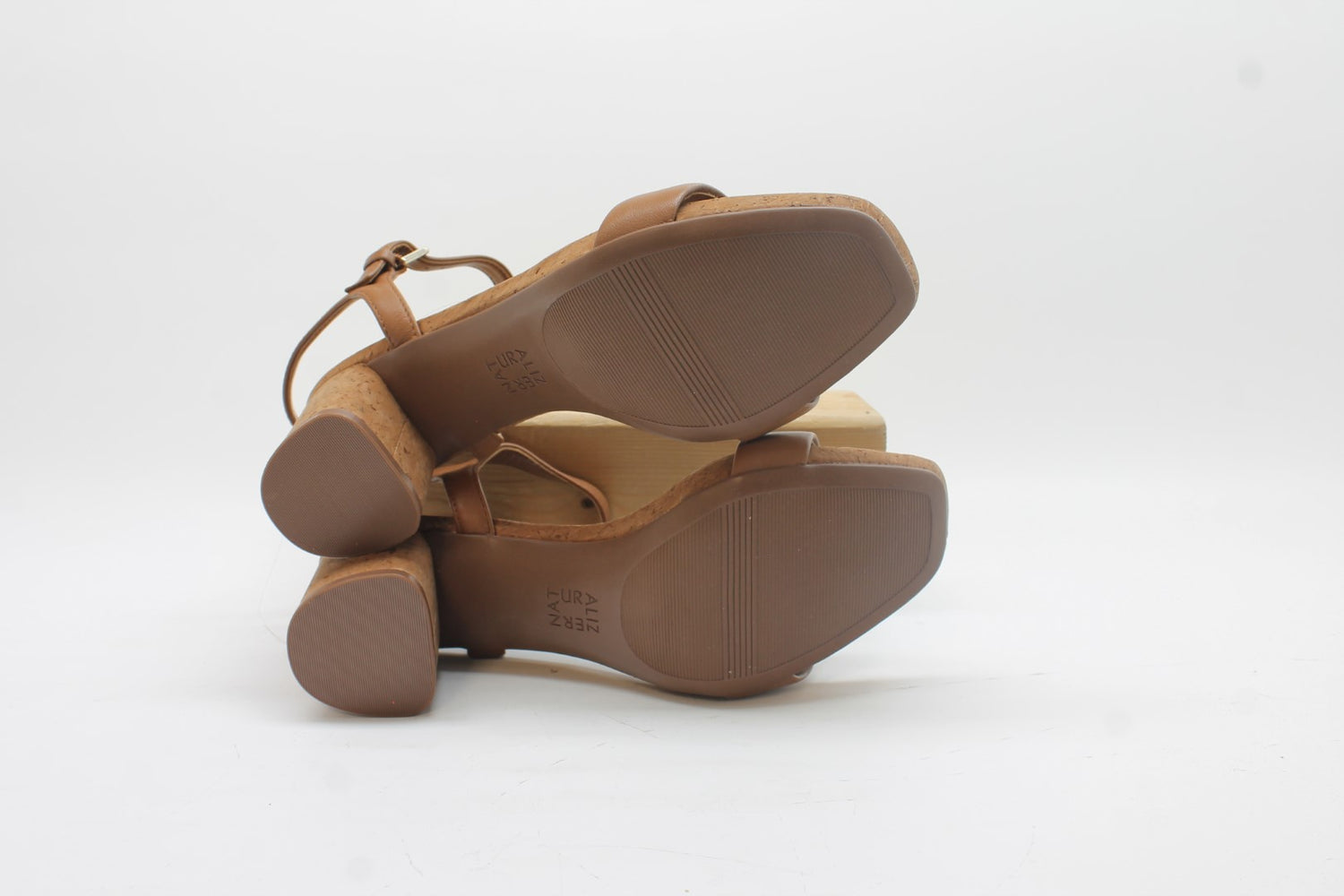 Naturalizer Women's Izzy Dress Sandals Floor Sample