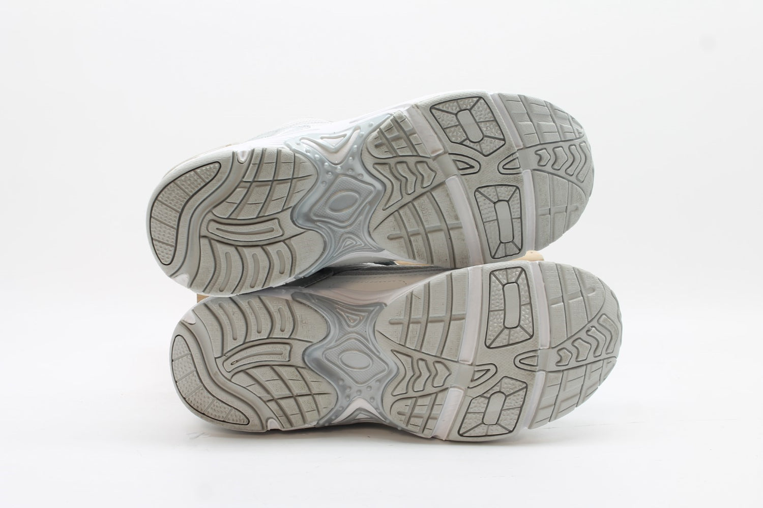 Vionic 23Walk 2.0 Women's Sneakers, Floor Sample
