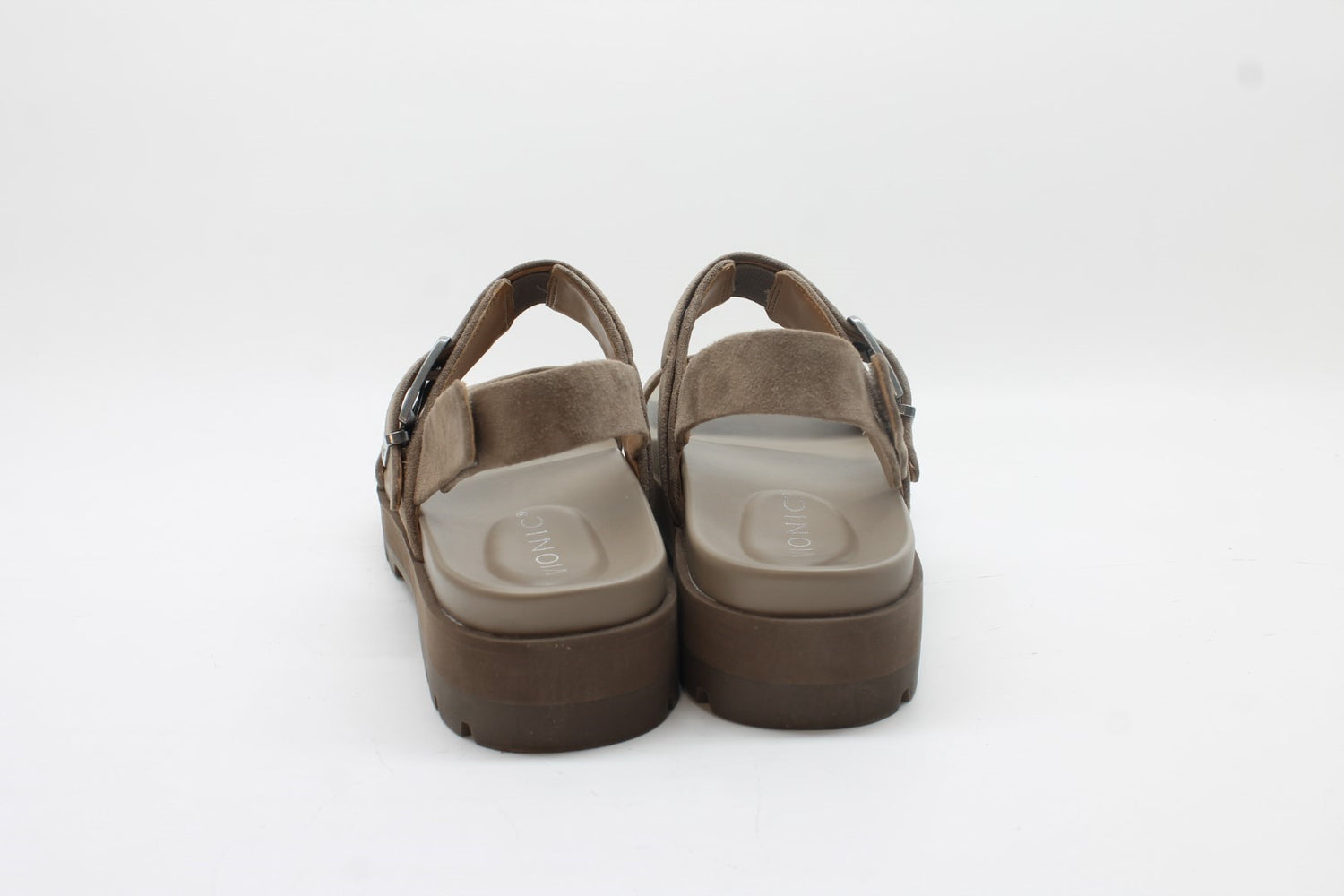 Vionic Women's Torrance Platform Lug Sandals Floor Sample