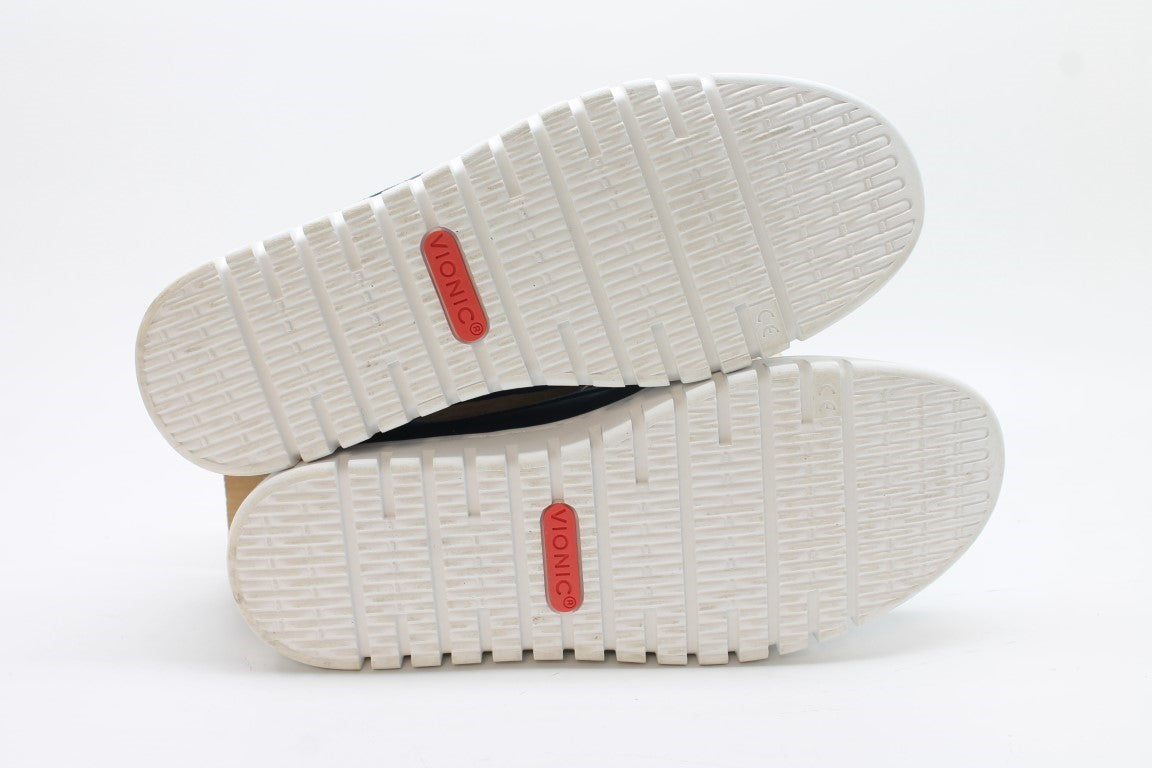 Vionic Uptown Women's Loafers Floor Sample