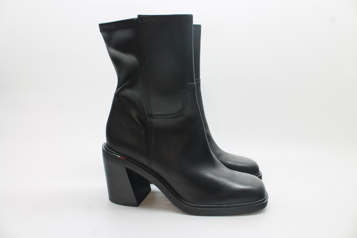 Franco Sarto Women's Black Leather L-Penelope Floor Sample