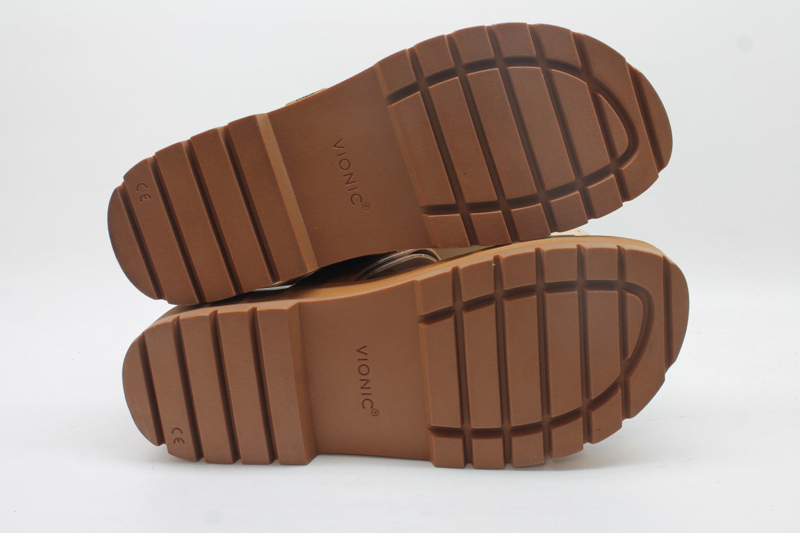 Vionic Women's Torrance Platform Lug Sandals Floor Sample