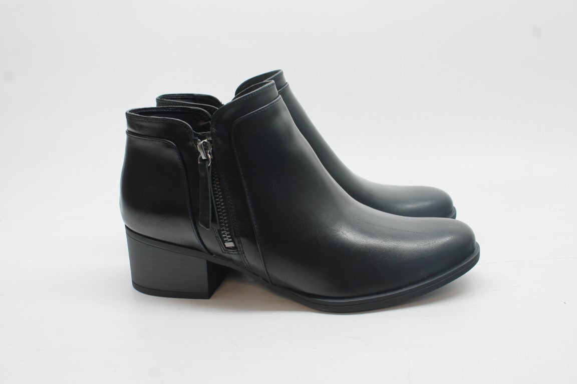 Naturalizer Women's Karol Ankle Bootie Preowned4