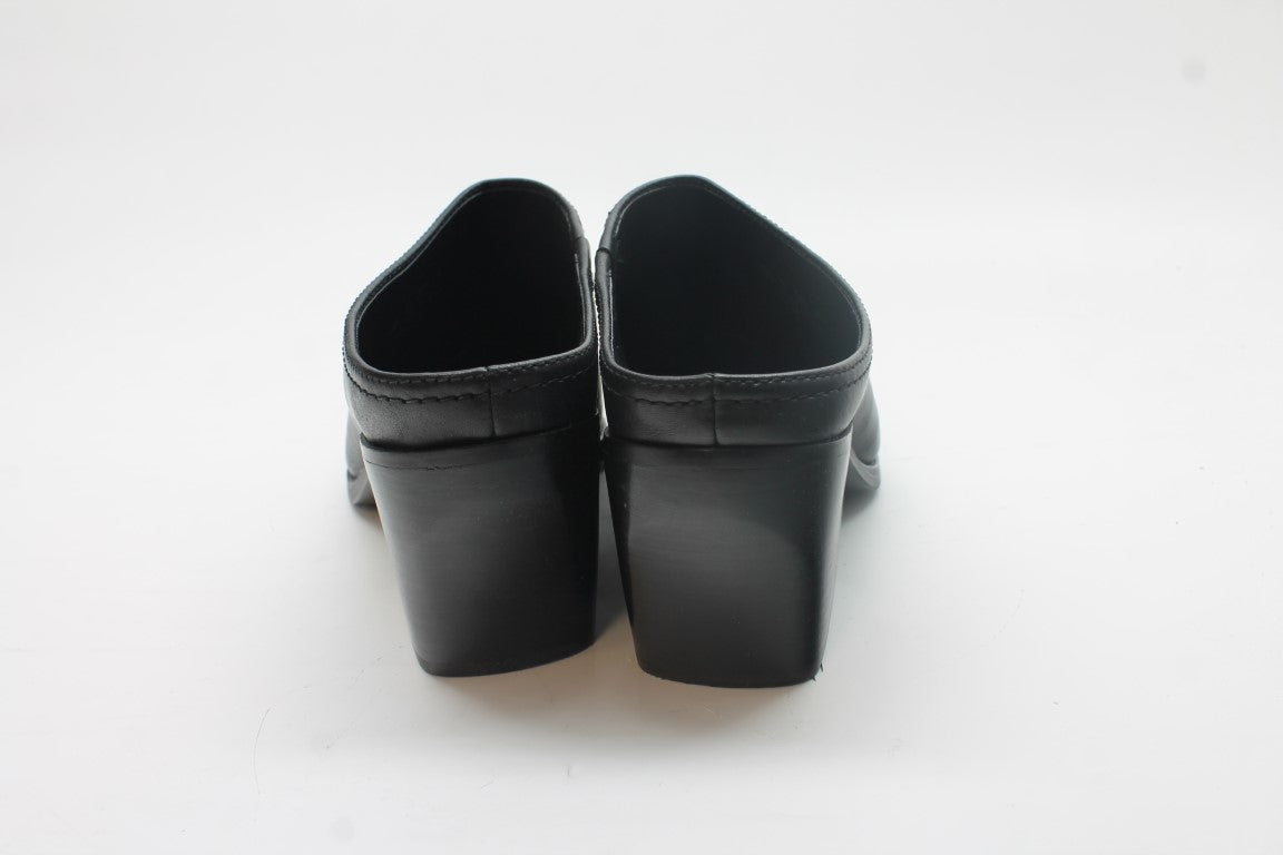 Naturalizer Women's Fairmont Mules Floor Sample