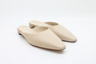 Vince Women's Ana Slip On Pointed Toe Mule Floor Sample