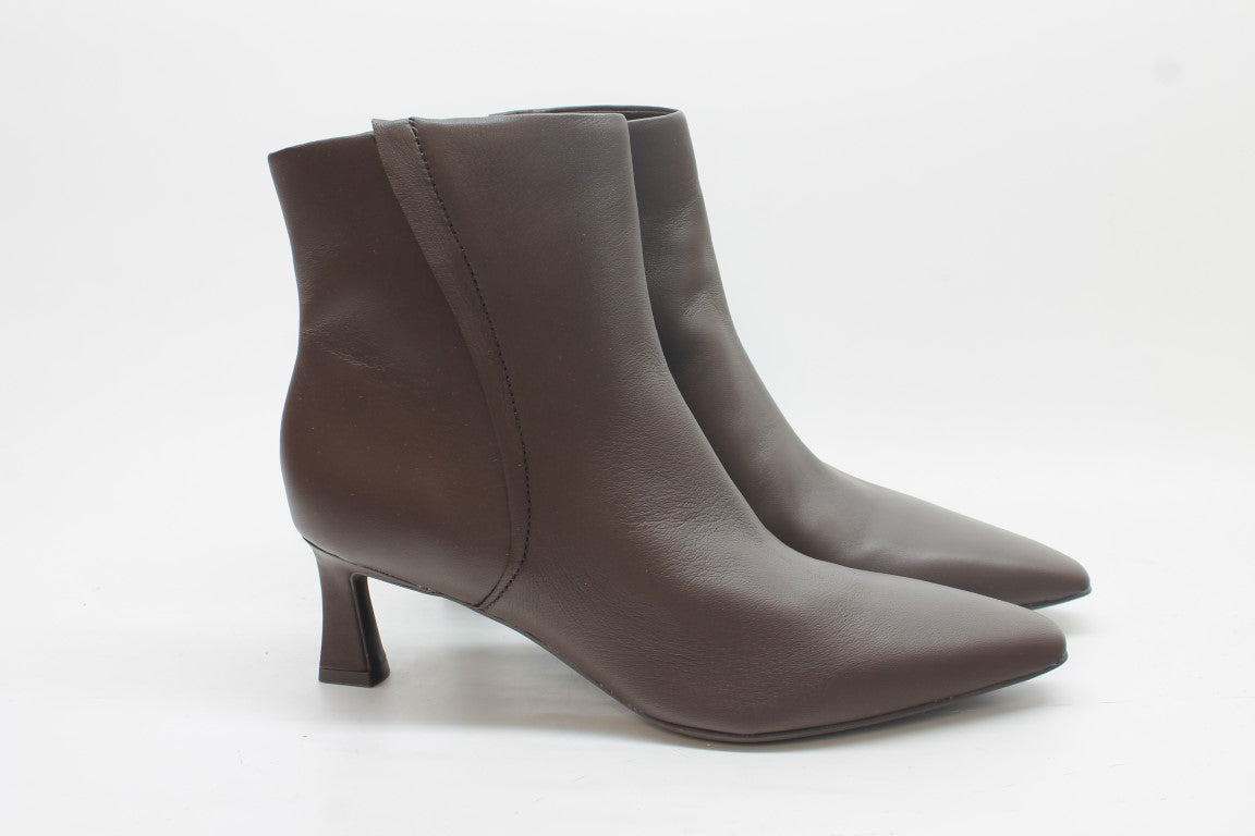 Naturalizer Women's Deesha Ankle Boot Floor Sample