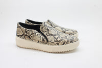 Vionic Women's Kearny Slip-On Sneakers Floor Sample