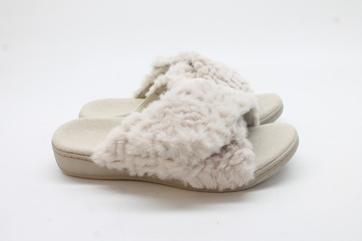 Vionic Relax II Faux Fur Women's Slippers, Floor Sample