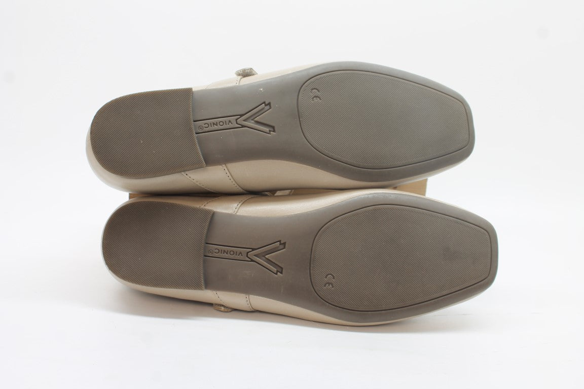 Vionic Alameda Women's Flats, Floor Saample