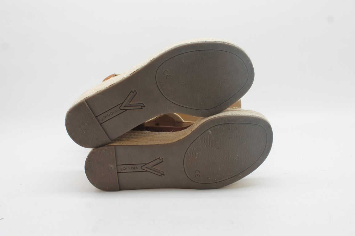 Vionic Women's Calera Wedge Sandals Floor Sample