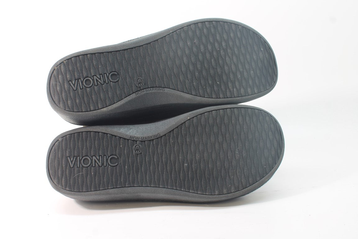 Vionic Men's Unwind Clog Slippers, Floor Sample