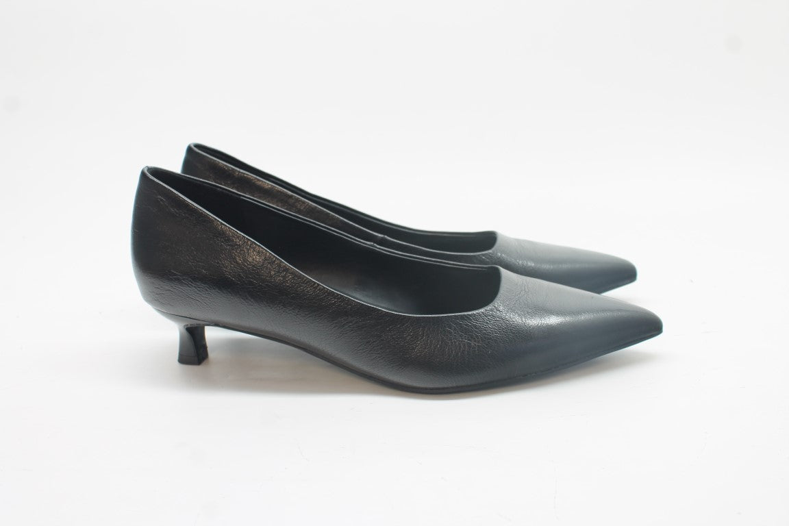 Naturalizer Women's Natalia Kitten Heel Floor Sample