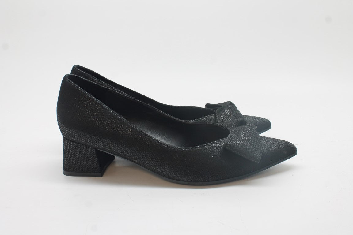 Naturalizer Mavis Women's Bow Pumps Floor Sample